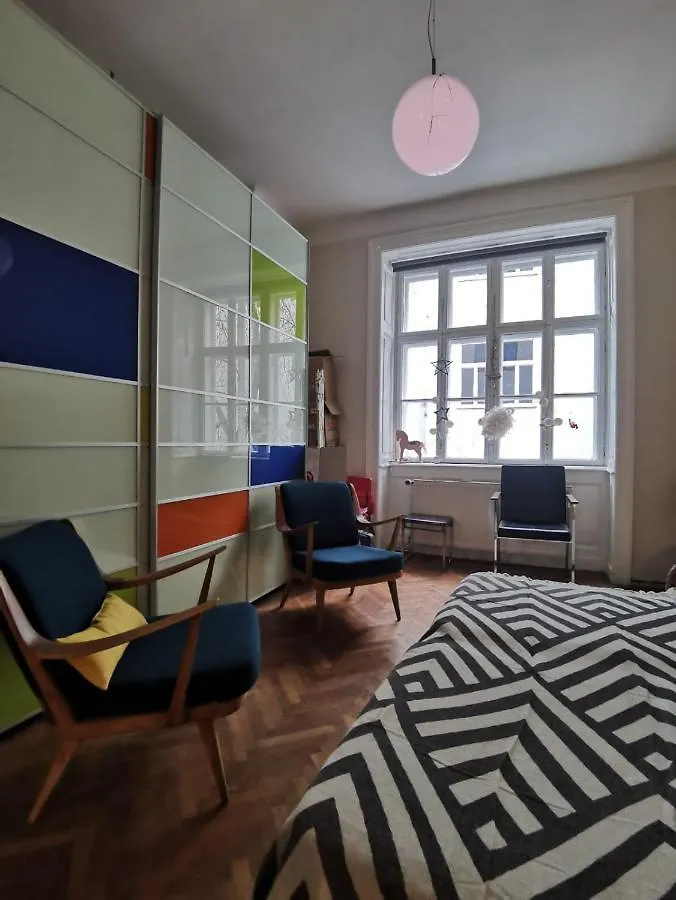 The Room For Artists Viyana Daire